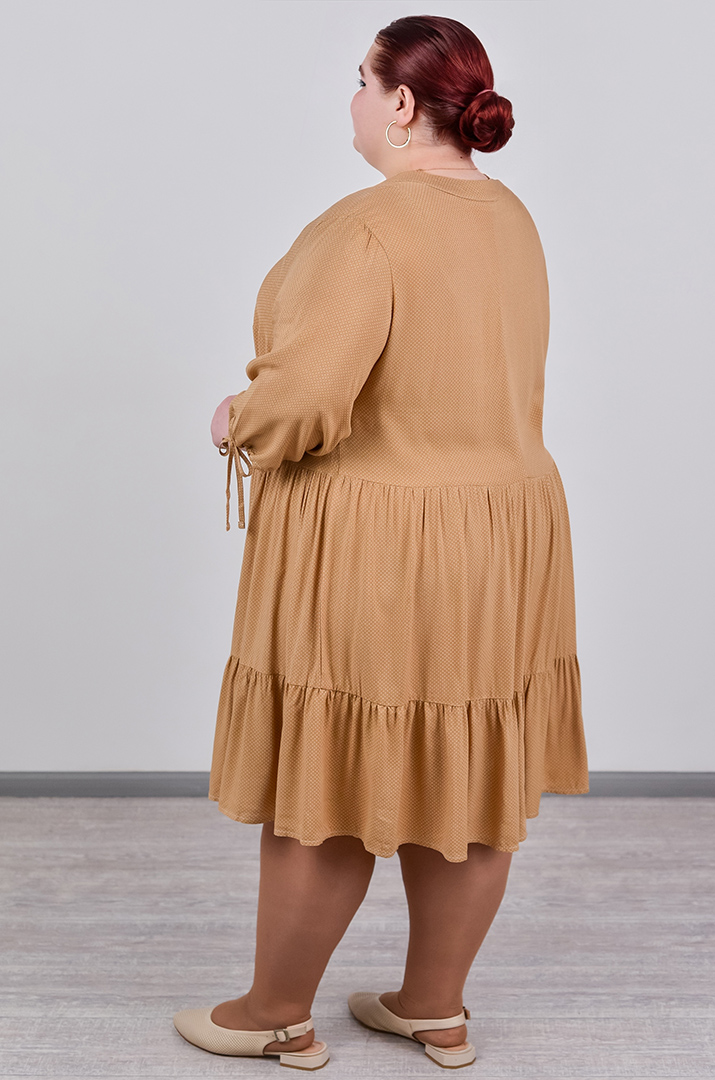 Сукня міні з делікатними воланами великих розмірів