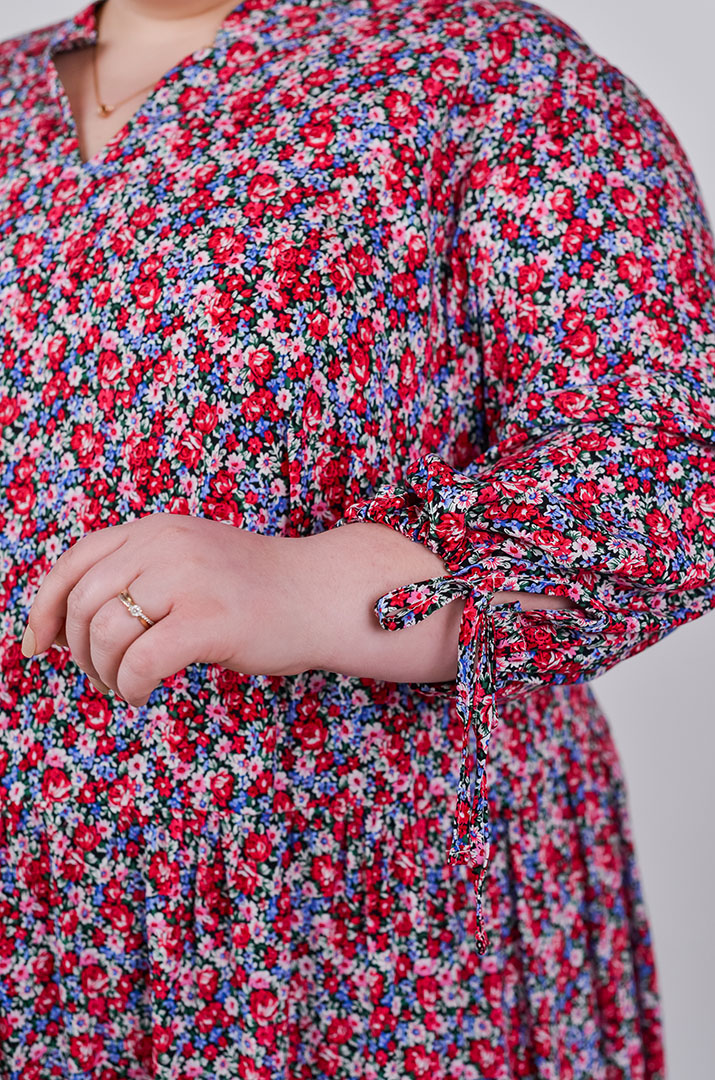 Сукня міні з делікатними воланами великих розмірів