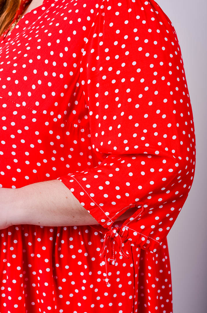 Сукня міні з делікатними воланами великих розмірів