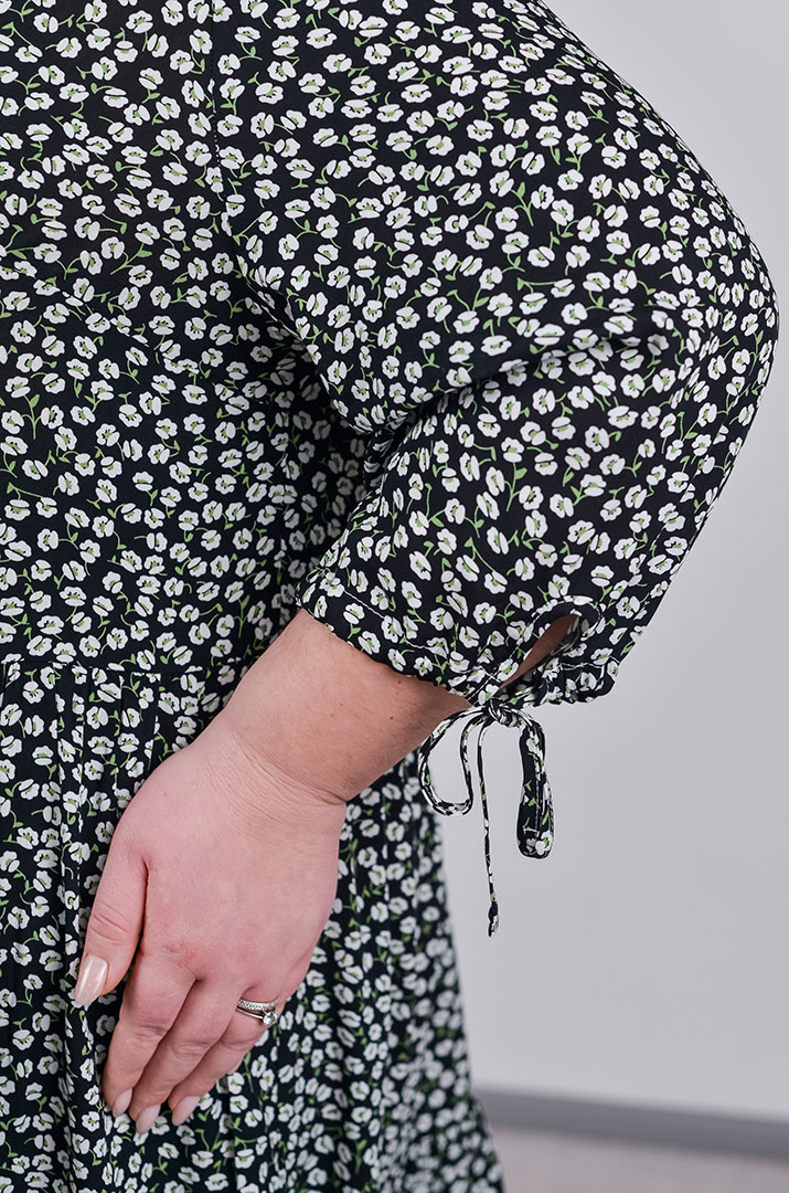 Сукня міні з делікатними воланами великих розмірів