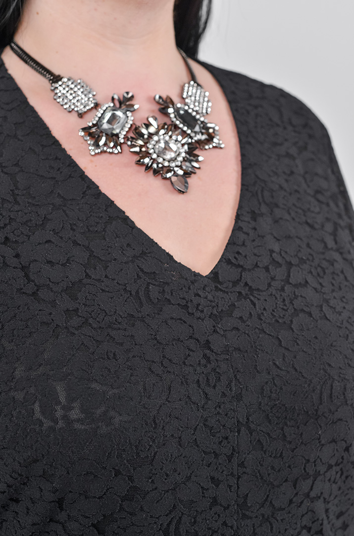 Сукня міні гіпюрова з квітковим візерунком великих розмірів