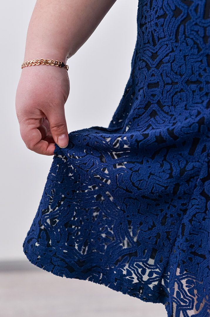 Сукня міні гіпюрова з квітковим візерунком великих розмірів