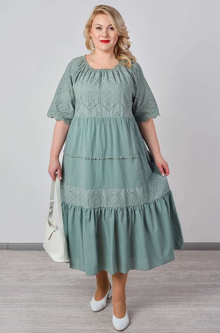 Сукня максі з ажурною вишивкою та фактурними рукавами великих розмірів