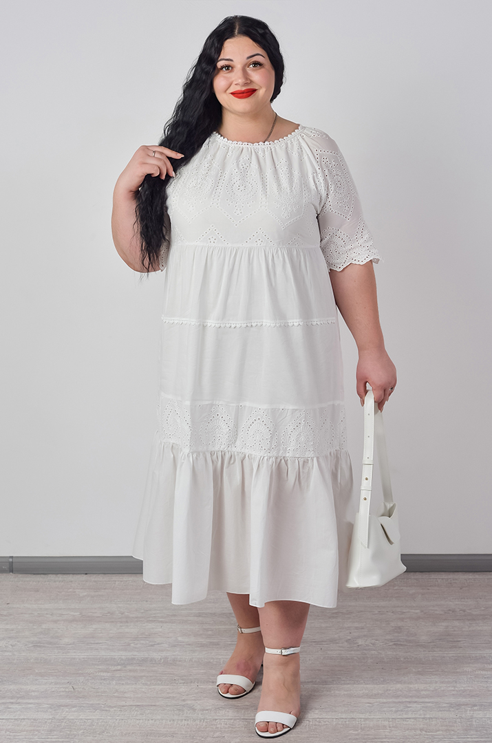 Сукня максі з ажурною вишивкою та фактурними рукавами великих розмірів