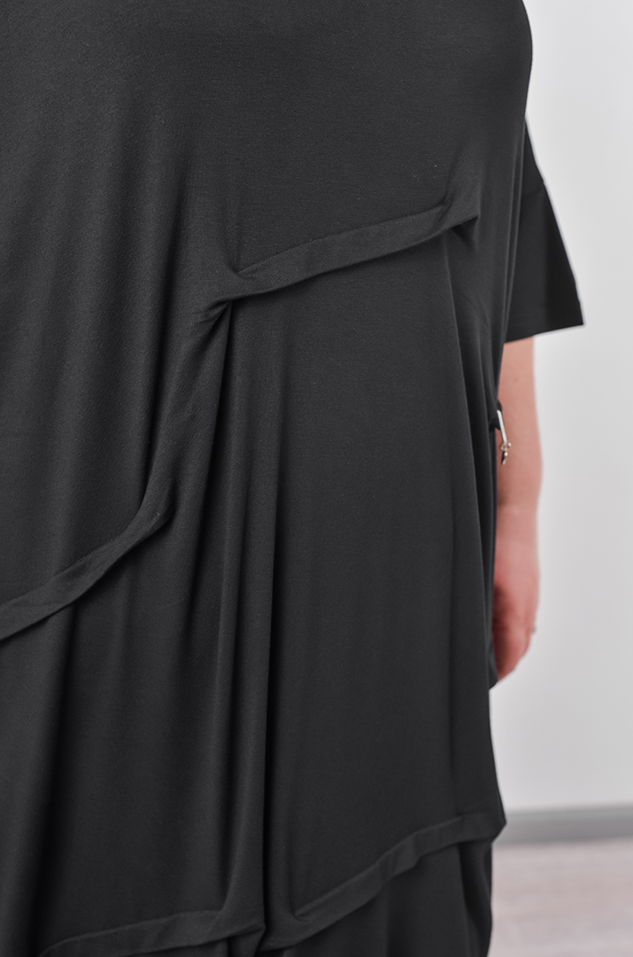 Сукня міні з фактурними складками та з кишенями великих розмірів