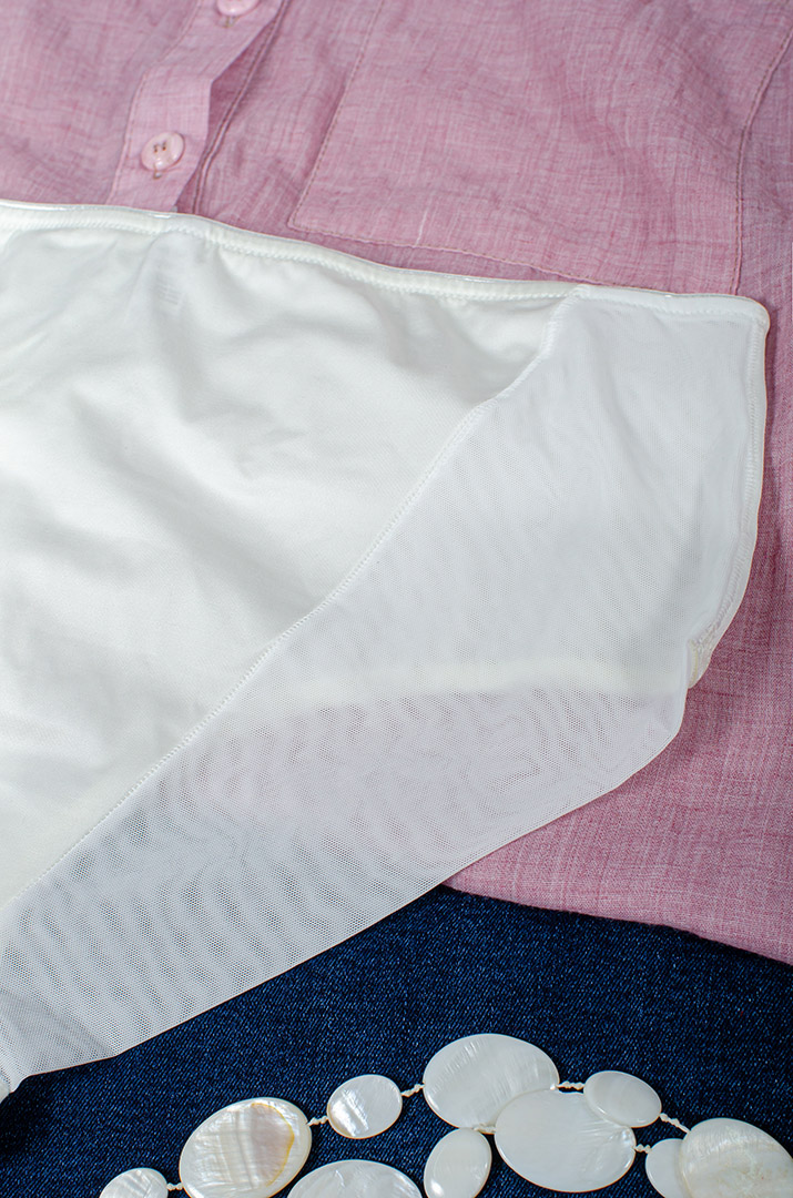 Ніжні труси з декором із мережива