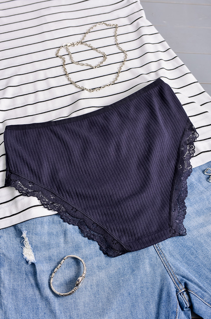 Труси в рубчик з мереживом великих розмірів