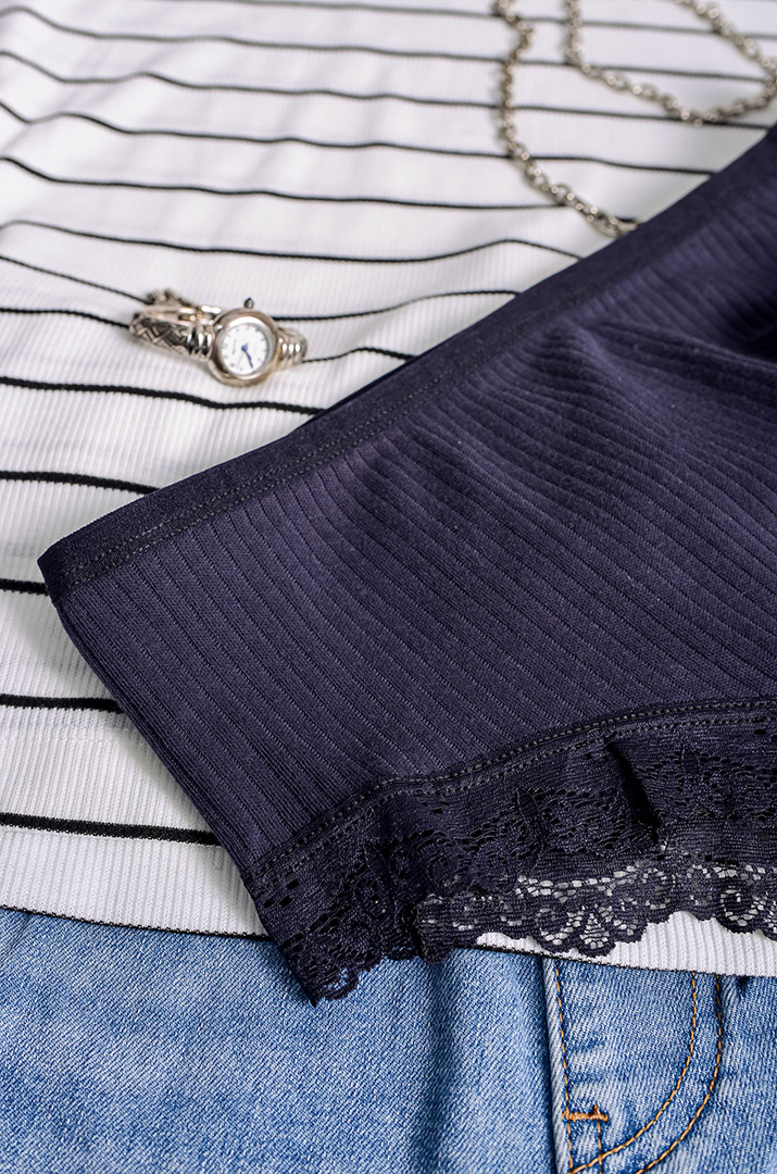 Труси в рубчик з мереживом великих розмірів