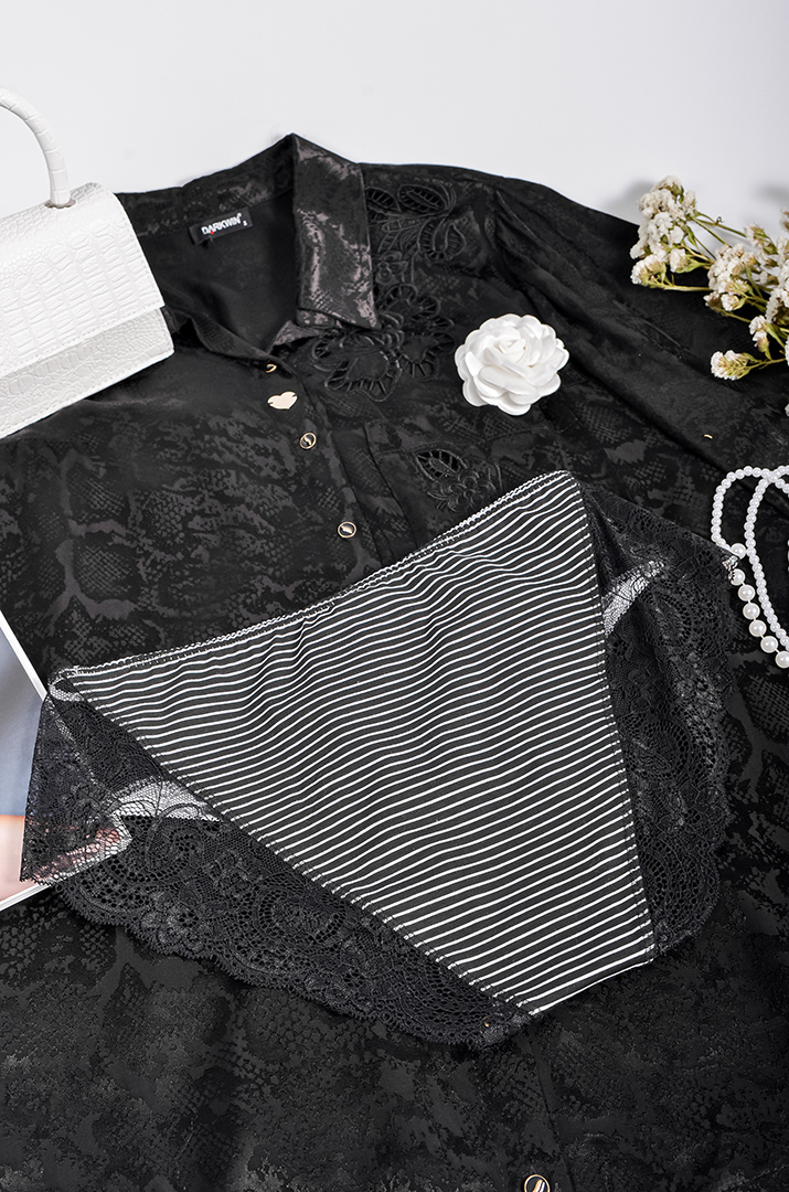 Труси-сліп з фігурним мереживним оздобленням великих розмірів