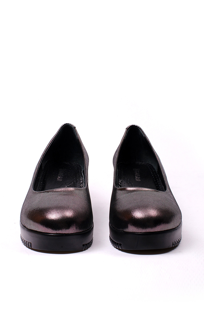 Шкіряні туфлі на танкетці великих розмірів