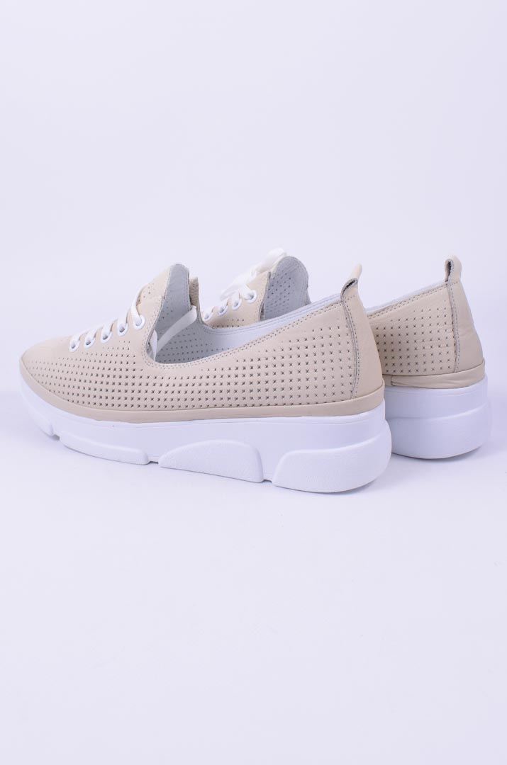 Туфлі закриті на середній танкетці великих розмірів