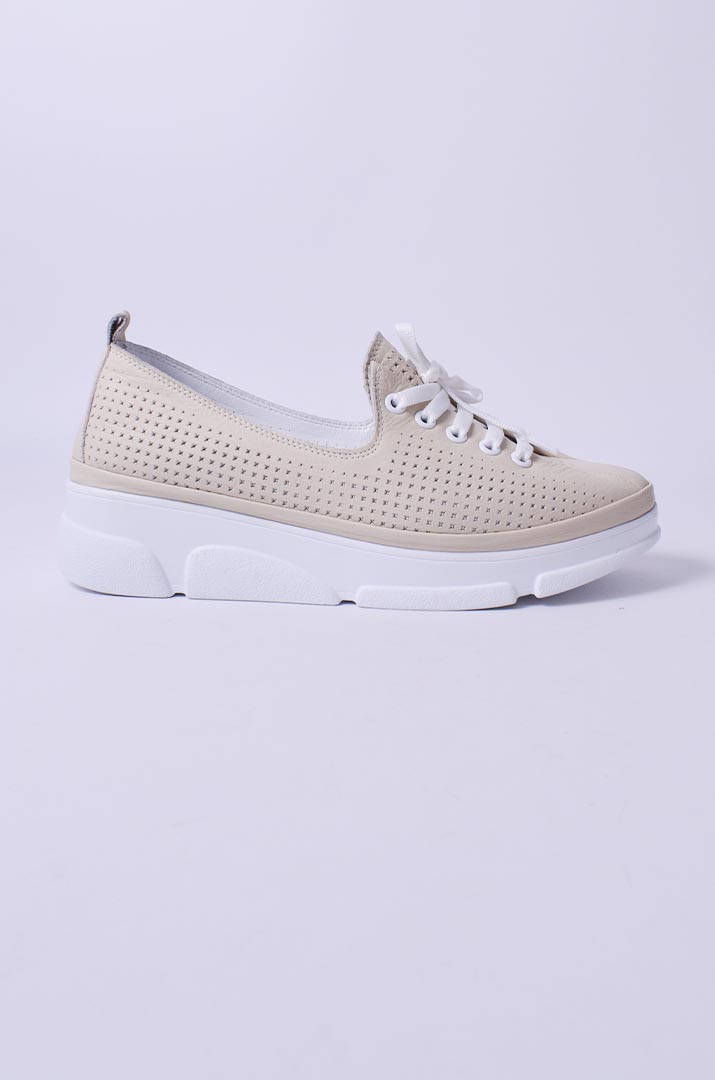 Туфлі закриті на середній танкетці великих розмірів