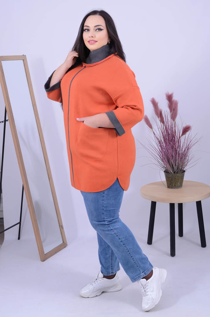 Тепла пряма туніка батал