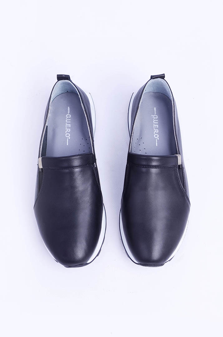 Зручні шкіряні туфлі великих розмірів