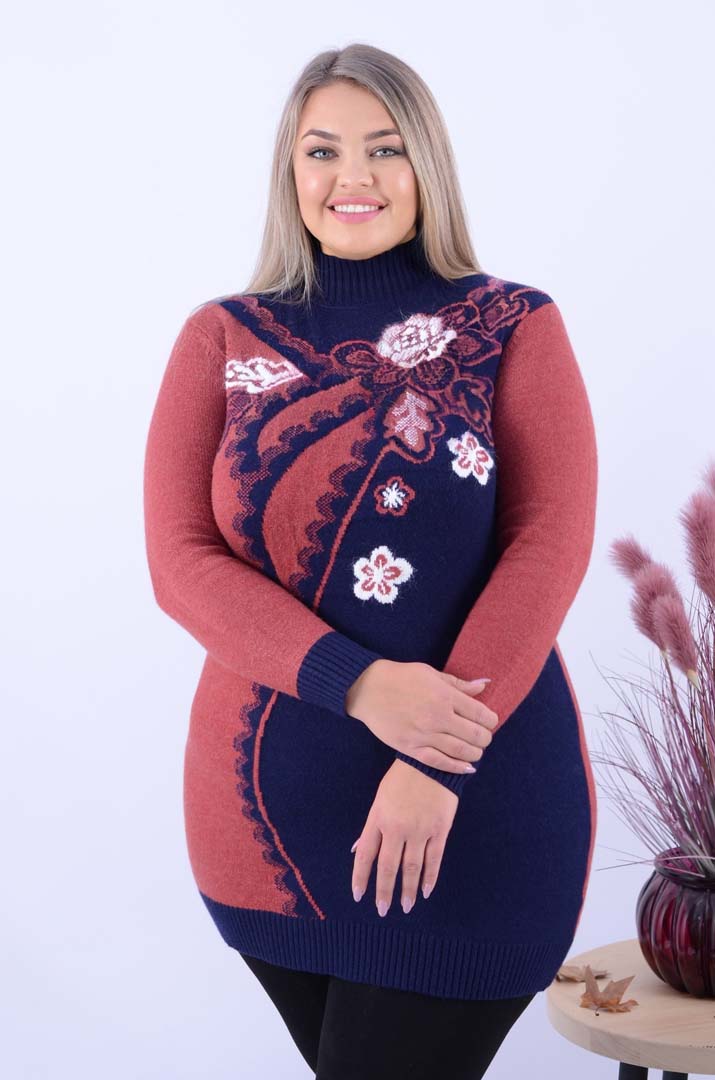 Тепла вкорочена туніка з візерунками батал