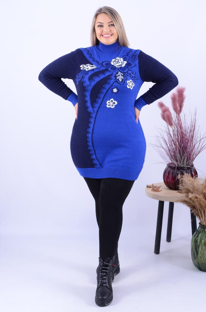 Тепла вкорочена туніка з візерунками батал