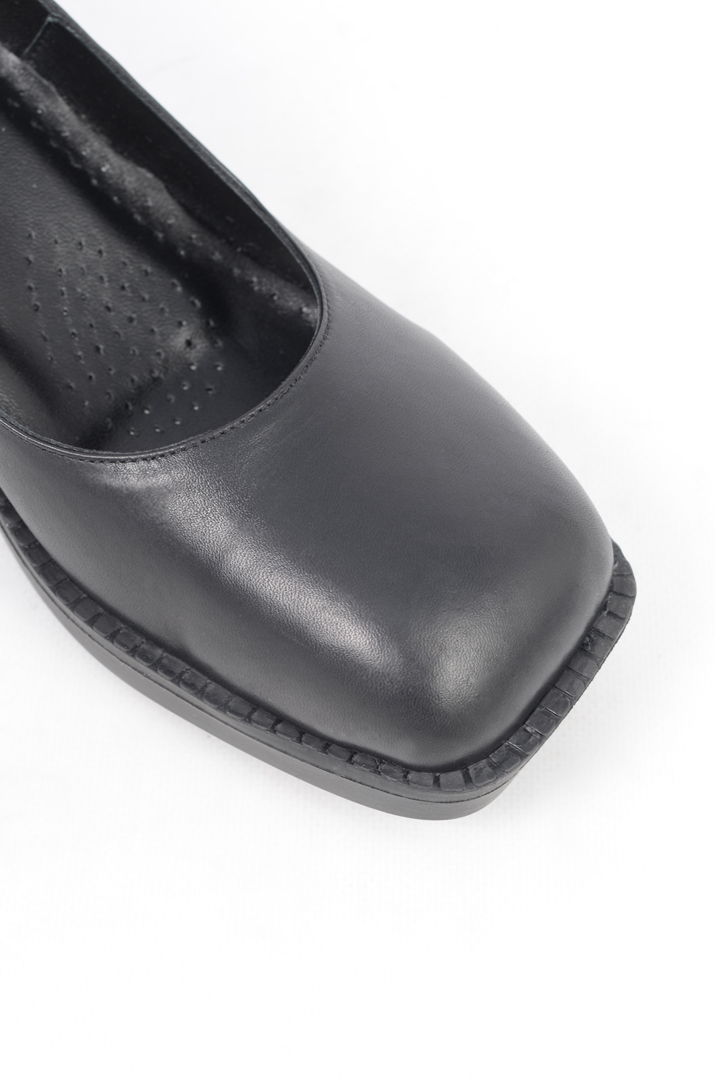 Туфлі лодочки класичні на підборах великих розмірів