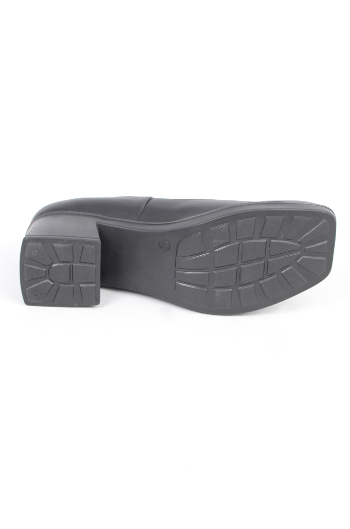 Туфлі лодочки класичні на підборах великих розмірів