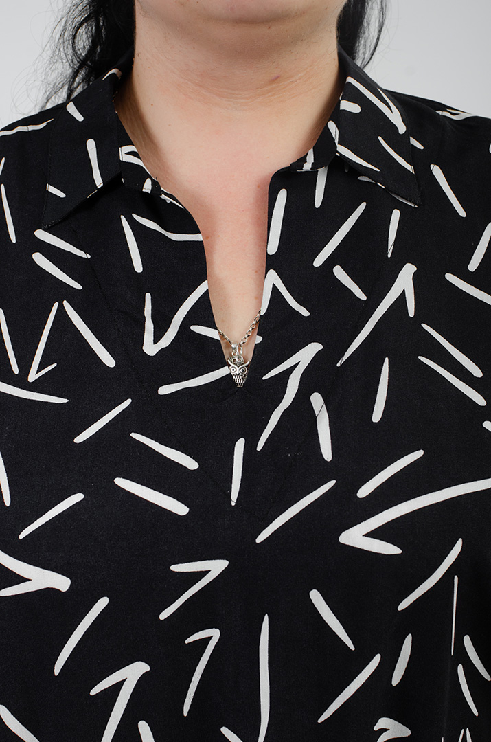 Стильна туніка з коміром супер батал