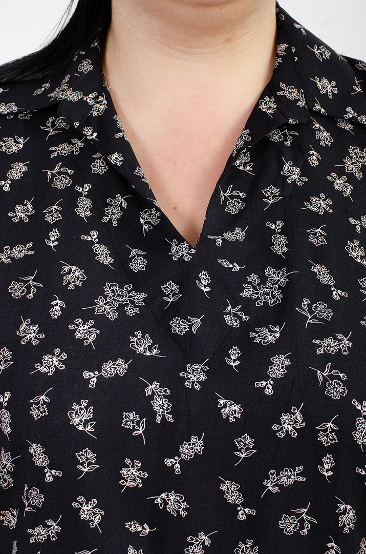 Стильна туніка з коміром супер батал