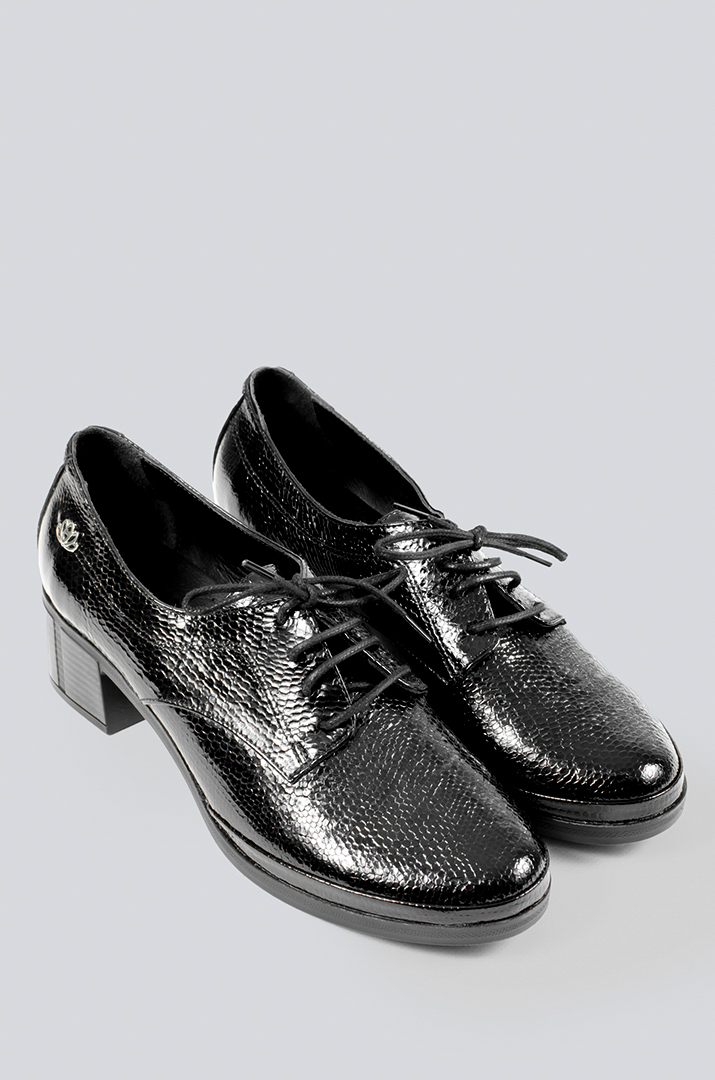 Туфли на каблуке со шнурками больших размеров