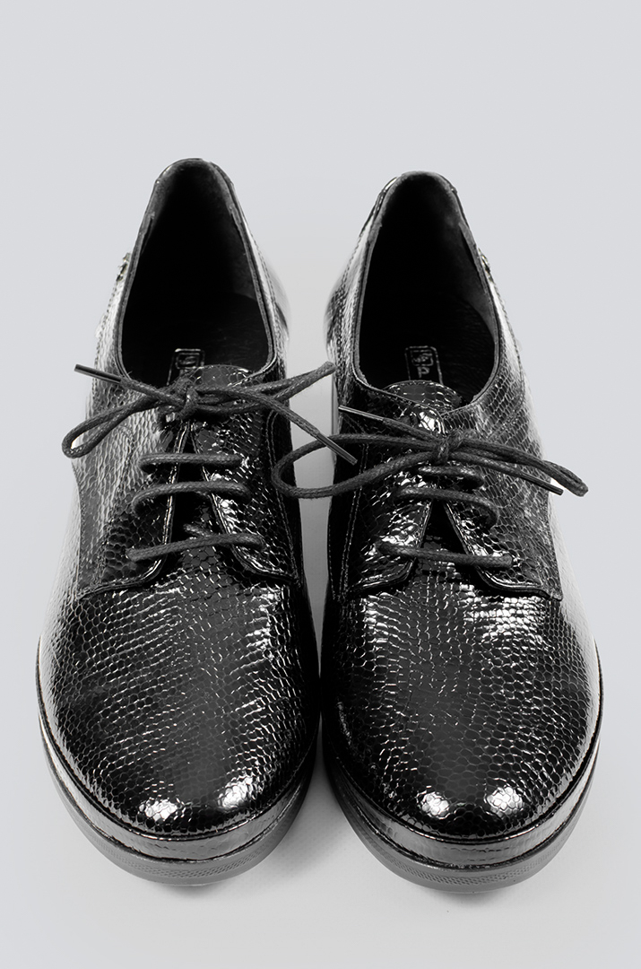 Туфли на каблуке со шнурками больших размеров