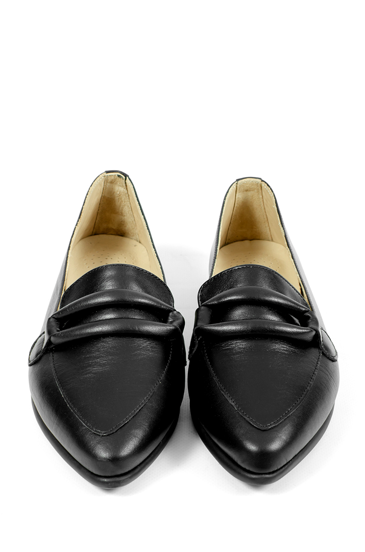 Лофери чорні натуральна шкіра з лаконічною прикрасою великих розмірів