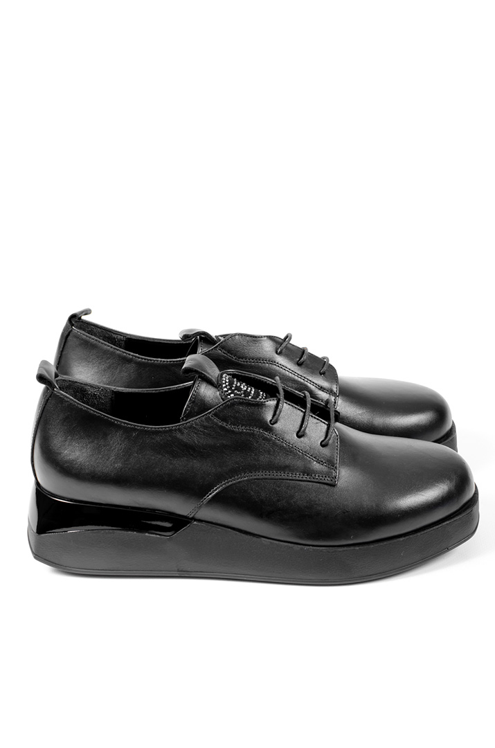 Туфлі шкіряні чорні на шнурках з декором із стразів великих розмірів