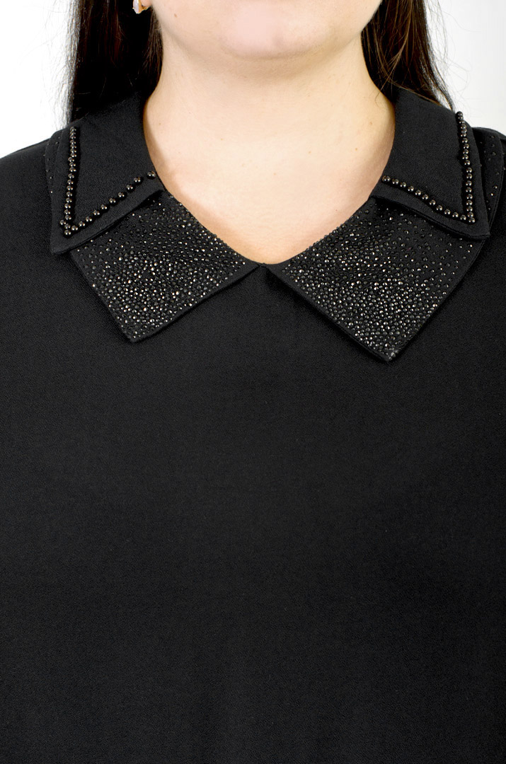 Туника с воротником в оригинальном дизайне