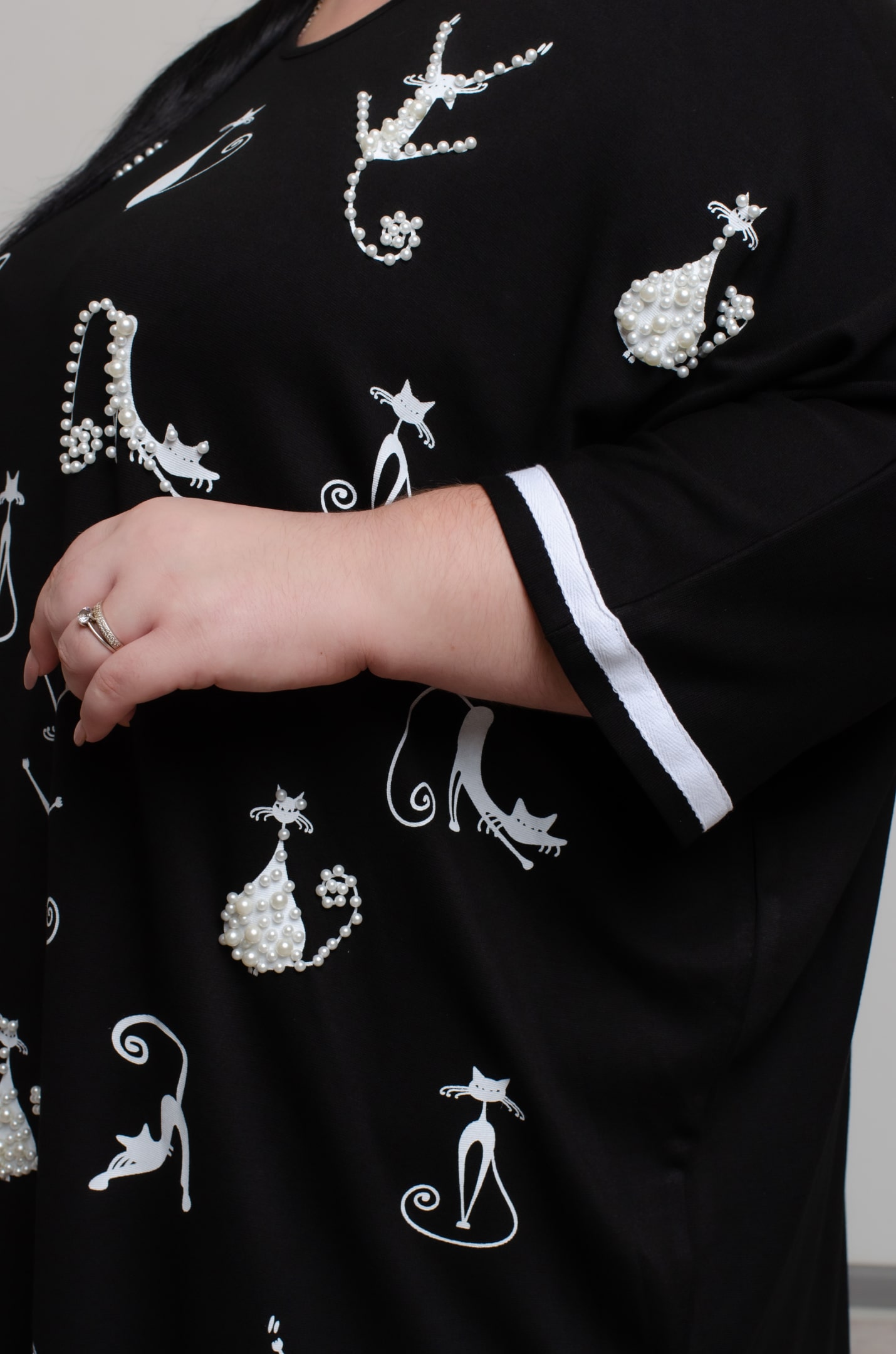 Туніка трикотажна з прикрасами великих розмірів