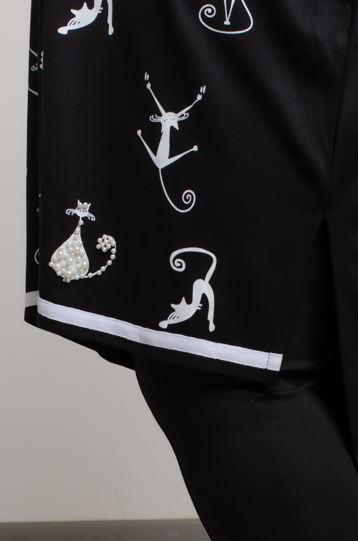 Туніка трикотажна з прикрасами великих розмірів