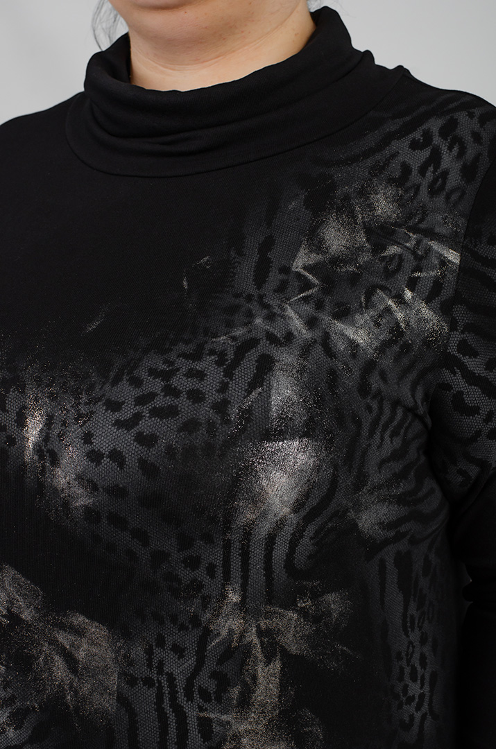 Туніка чорна зі сріблястим принтом великих розмірів