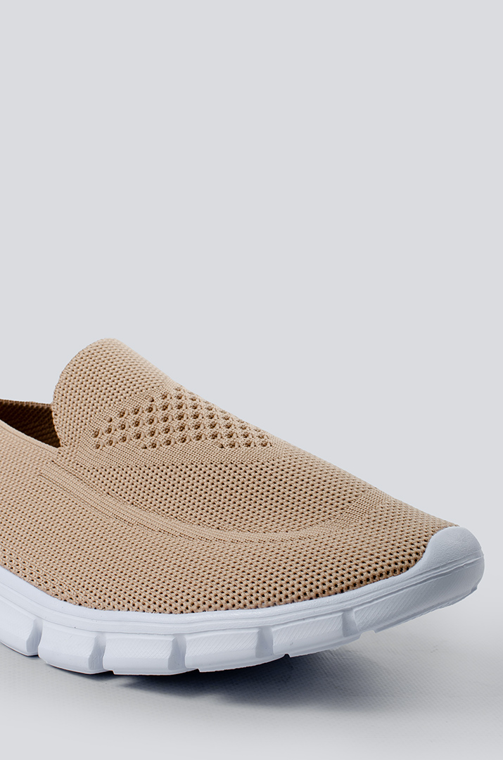 Туфлі в різних кольорах великих розмірів