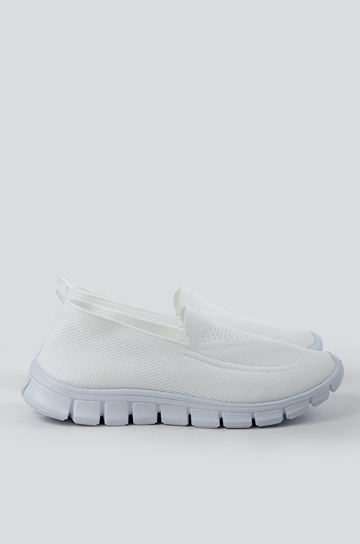 Туфлі в різних кольорах великих розмірів