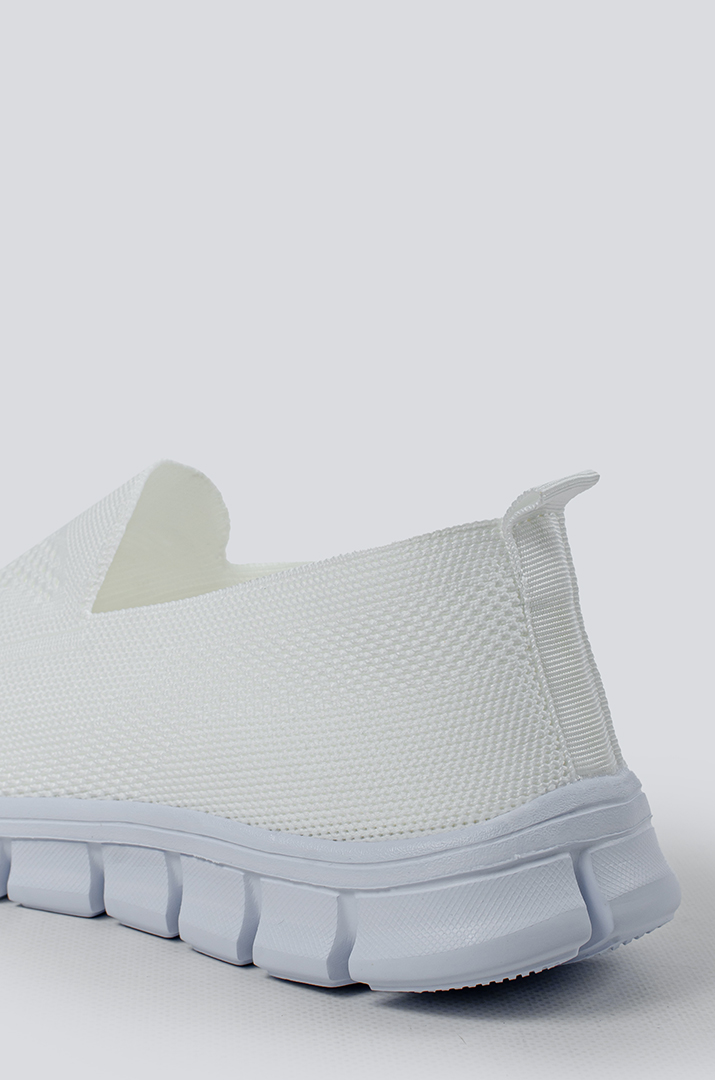 Туфлі в різних кольорах великих розмірів