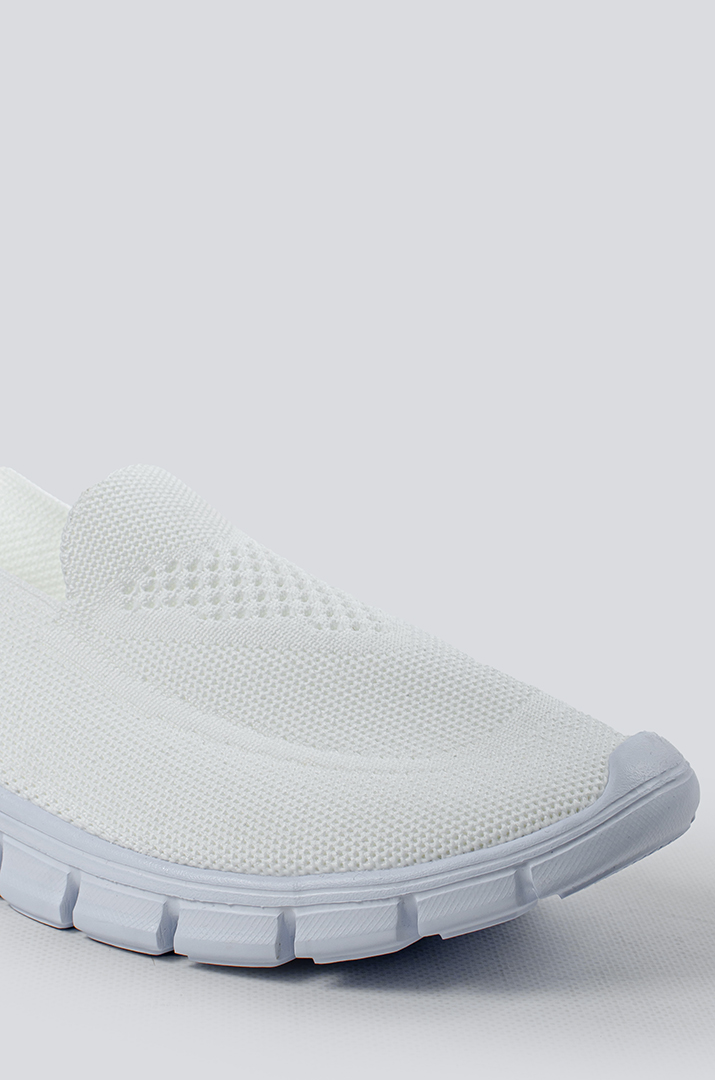 Туфлі в різних кольорах великих розмірів