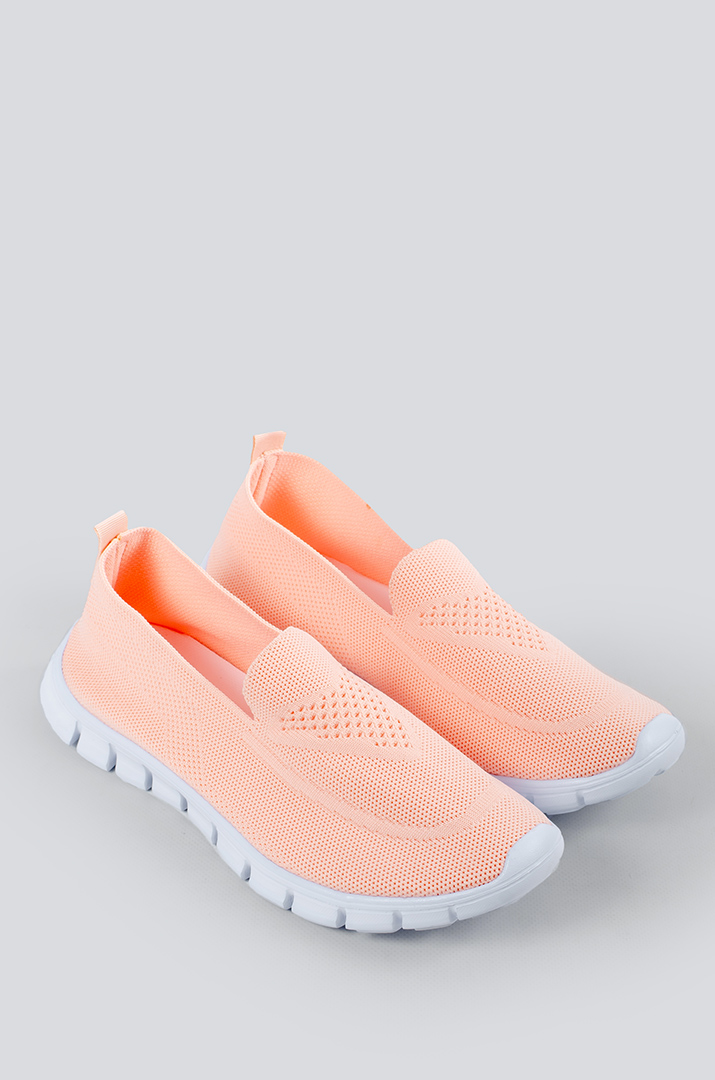 Туфлі в різних кольорах великих розмірів