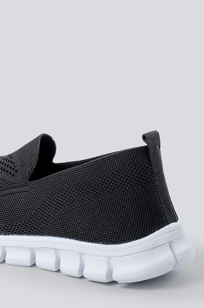 Туфлі в різних кольорах великих розмірів