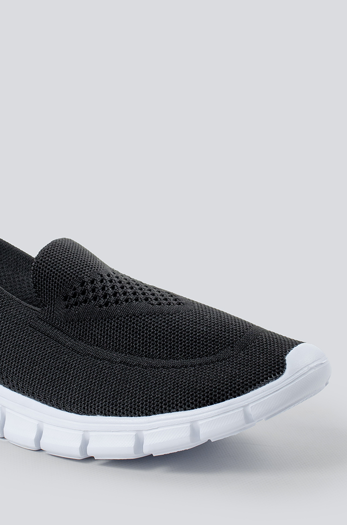 Туфлі в різних кольорах великих розмірів