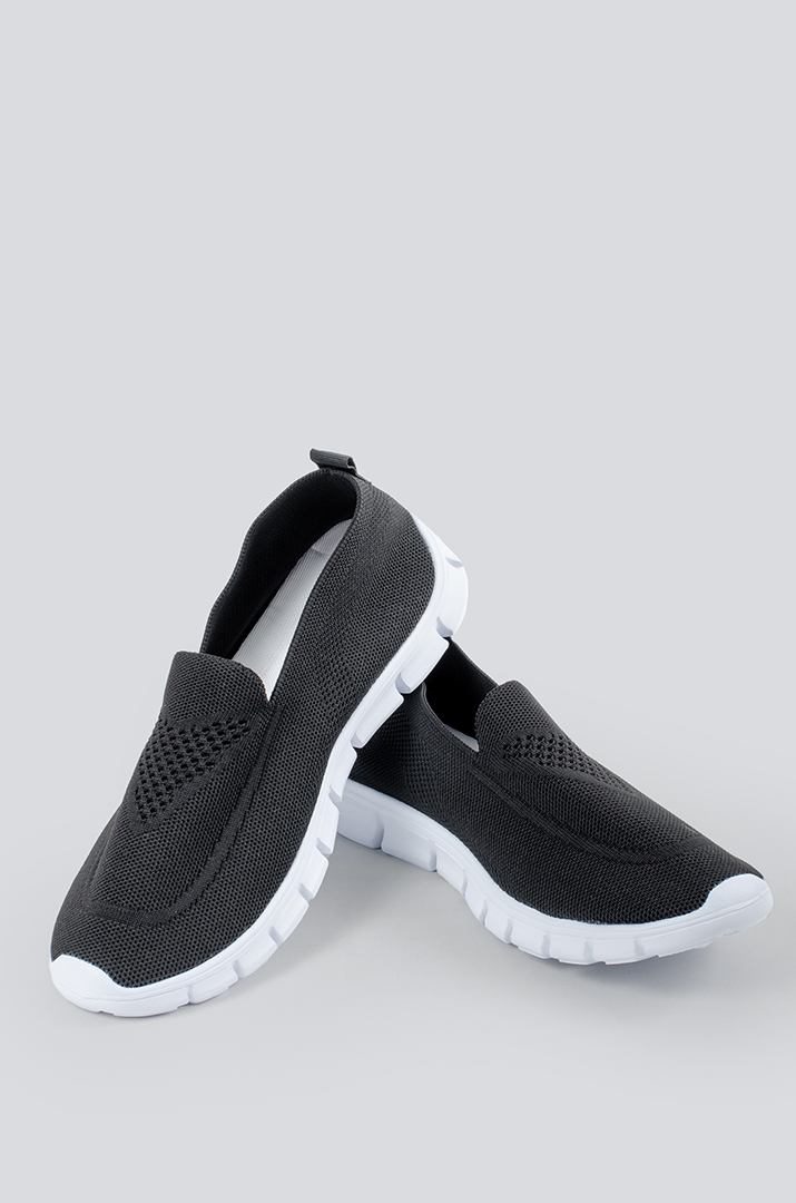 Туфлі в різних кольорах великих розмірів