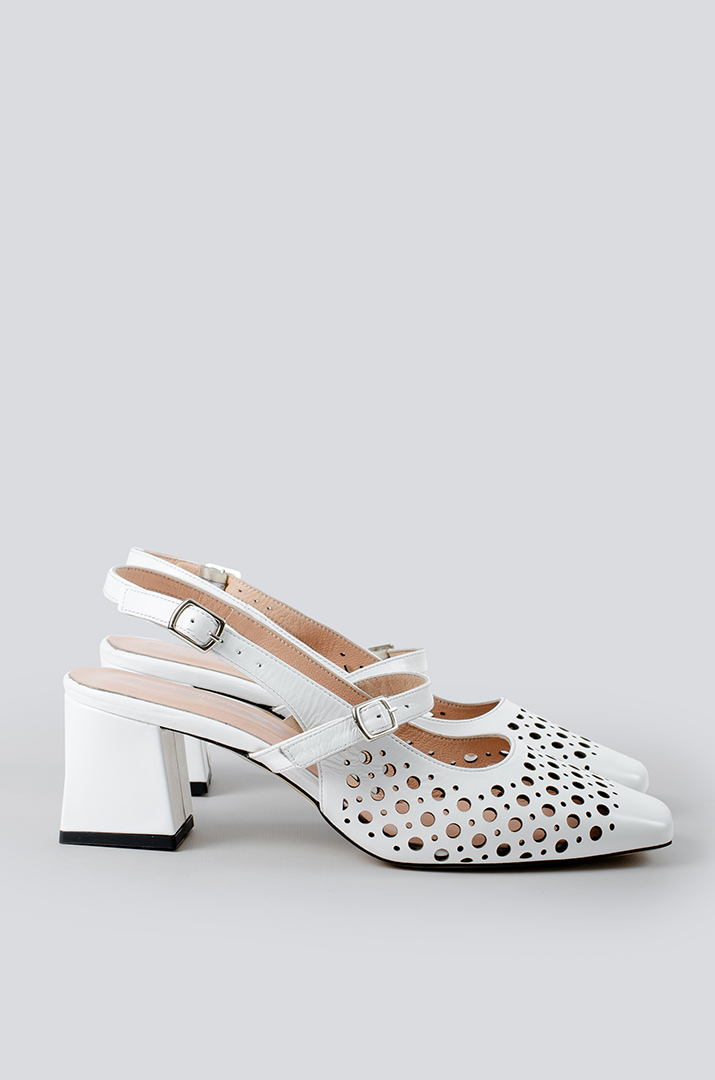 tufli_bili_z_preformaciyeyu_na_pidborah_velykyh_rozmiriv_44504_Pishna_Krasa Туфлі білі з перфорацією на підборах великих розмірів