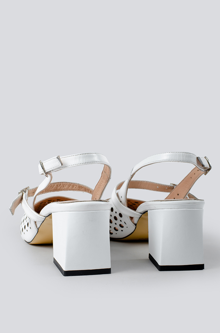 tufli_bili_z_preformaciyeyu_na_pidborah_velykyh_rozmiriv_44504_Pishna_Krasa Туфлі білі з перфорацією на підборах великих розмірів