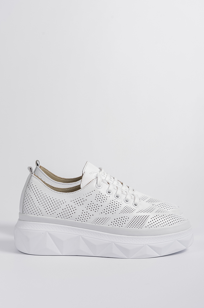 Білі туфлі із перфорованої шкіри великих розмірів