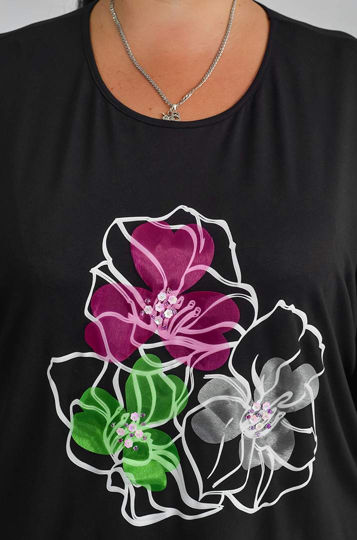 Чорна коротка туніка з яскравими квітами великих розмірів