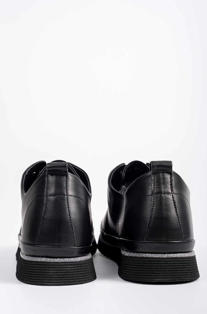 Чорні шкіряні туфлі зі сріблястою каймою великих розмірів