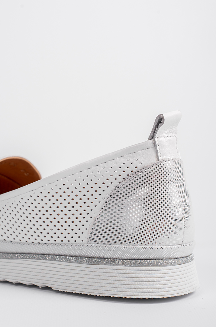Біло-сріблясті туфлі великих розмірів