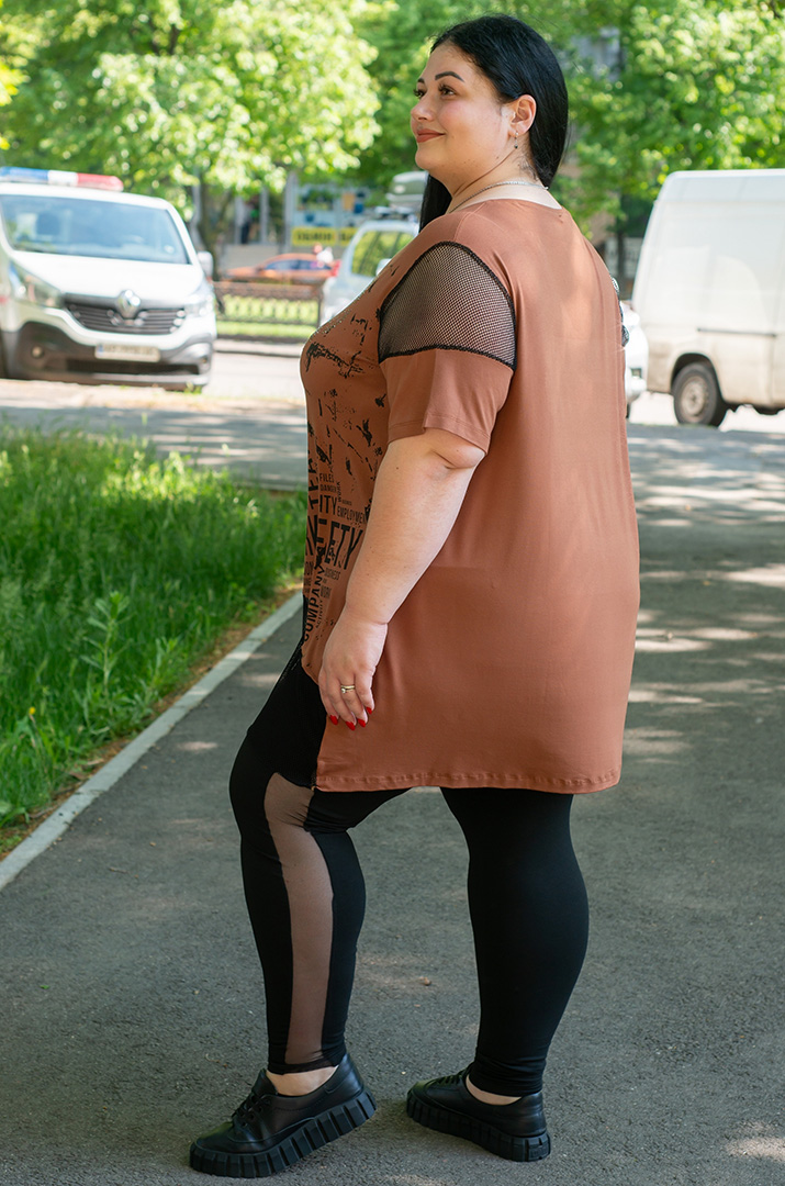 Туніка з сіткою і стразами великих розмірів