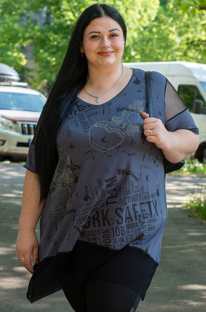 Туніка з сіткою і стразами великих розмірів