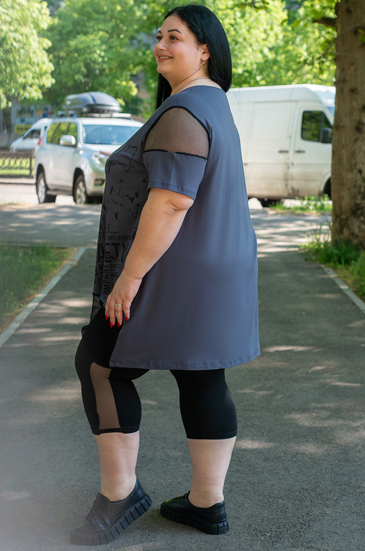 Туніка з сіткою і стразами великих розмірів