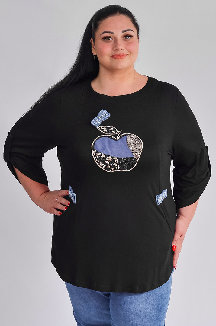 Туника черного цвета с декоративной аппликацией больших размеров